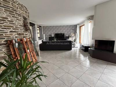 Maison - 231 m² - 8 pièces