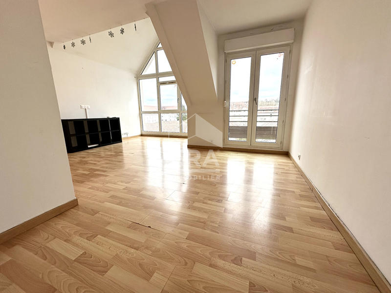 Appartement - 90 m² - 4 pièces