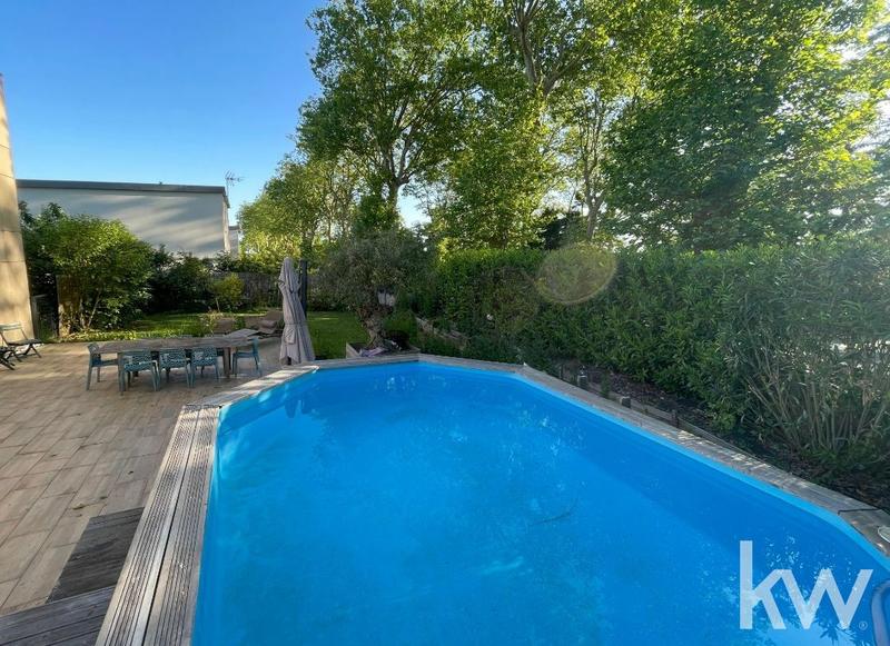 Maison - 97 m² - 4 pièces