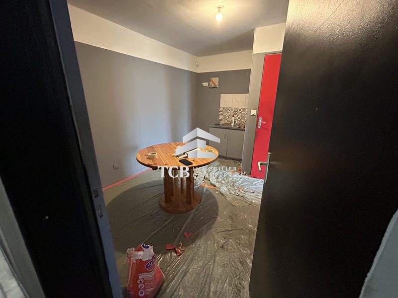 Local d'activités - 121 m²