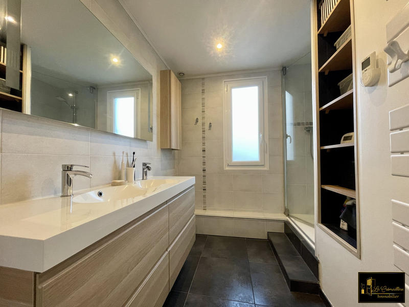 Maison traditionnelle - 130 m² - 6 pièces