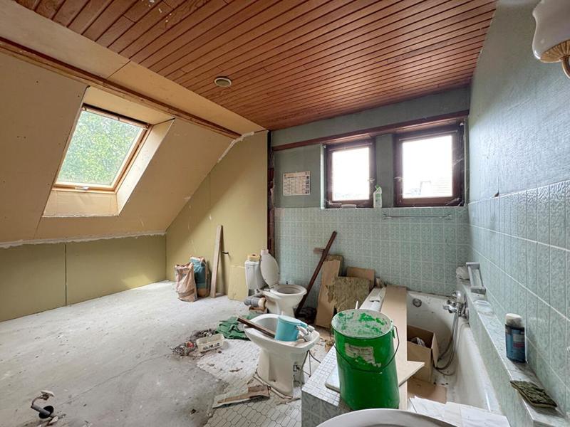 Maison - 250 m² - 9 pièces