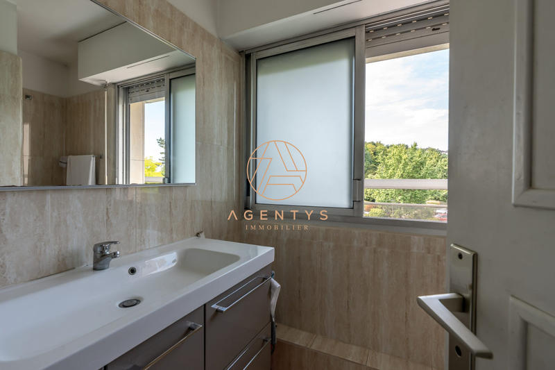 Appartement - 157 m² - 5 pièces