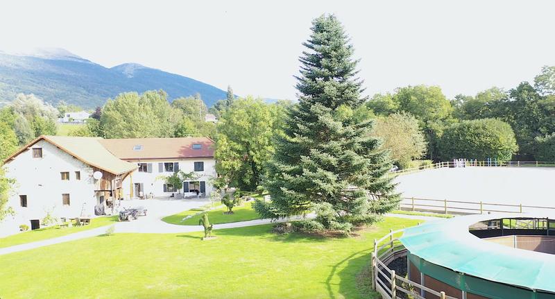 Maison - 300 m² - 10 pièces