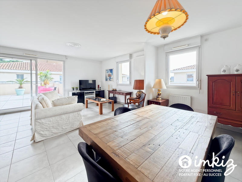 Appartement - 84 m² - 2 pièces