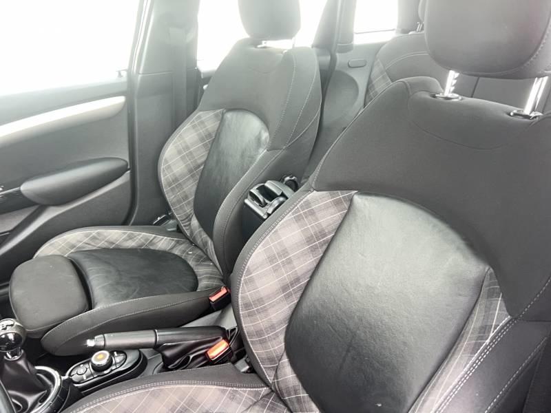 Mini Mini Hatch 5 Portes Cooper s 192 ch Finition Red Hot Chili