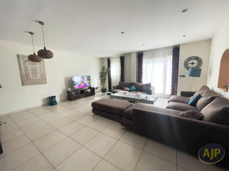 Maison - 150 m² - 5 pièces