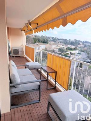 Appartement - 93 m² - 4 pièces