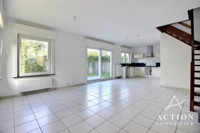 Maison - 84 m² - 5 pièces