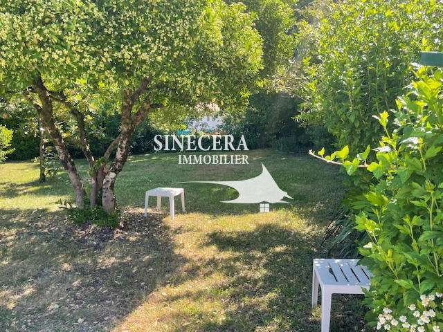 Maison - 725 m² - 6 pièces