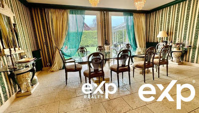 Maison - 230 m² - 7 pièces