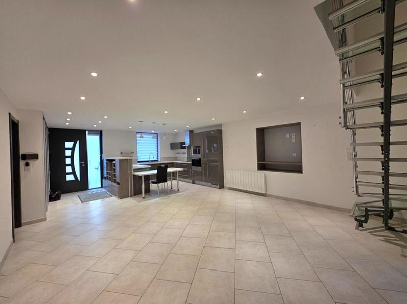 Maison - 87 m² - 5 pièces