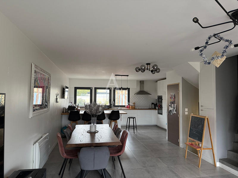 Maison - 169 m² - 5 pièces