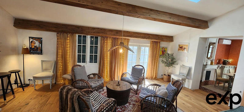 Maison traditionnelle - 177 m² - 7 pièces