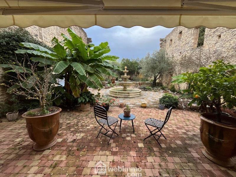 Maison - 500 m² - 9 pièces