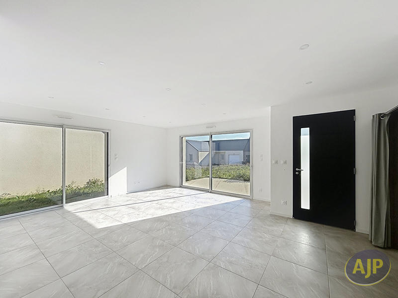 Maison - 98 m² - 4 pièces