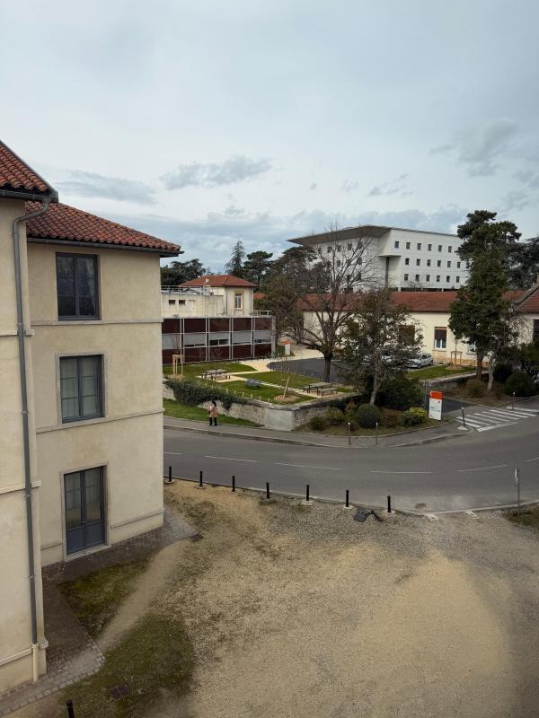 Studio - 30 m² - 2 pièces