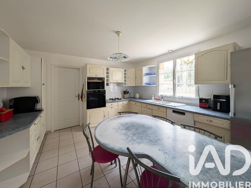 Maison - 195 m² - 9 pièces