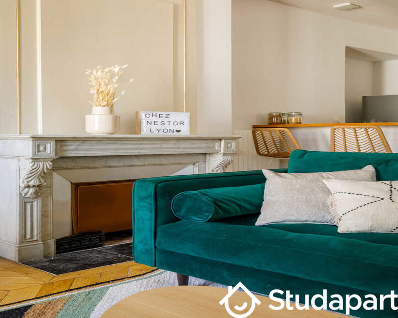 Chambre - 120 m² - 1 pièce