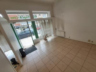 Local commercial - 53 m² - 4 pièces