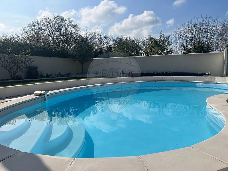 Maison - 97 m² - 4 pièces