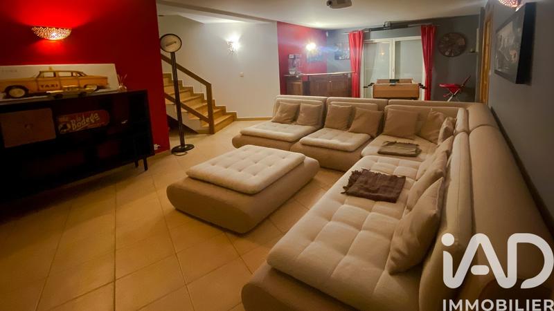 Maison - 264 m² - 9 pièces