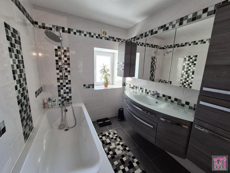 Maison ancienne - 160 m² - 7 pièces