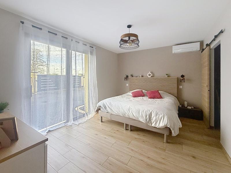 Maison - 204 m² - 6 pièces