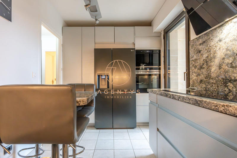 Appartement - 122 m² - 5 pièces