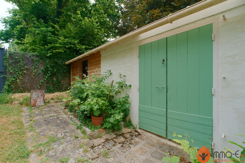 Maison - 270 m² - 10 pièces