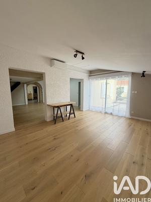 Maison - 197 m² - 7 pièces