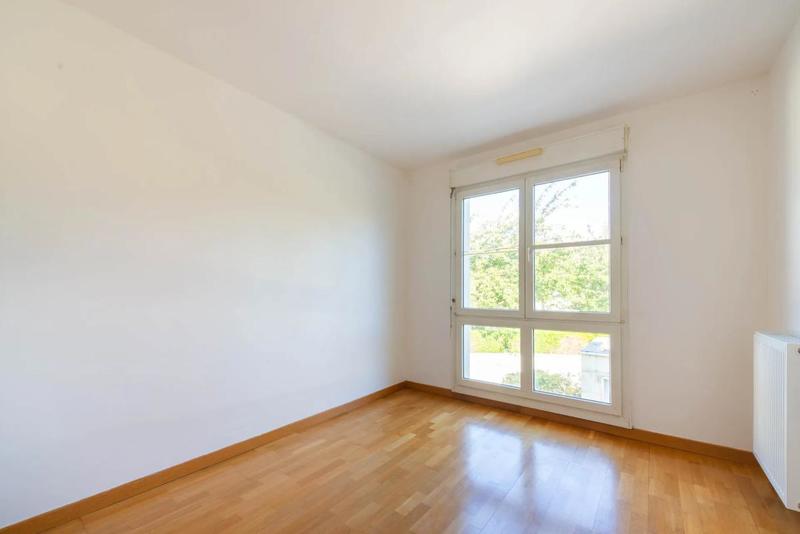 Appartement - 92 m² - 5 pièces