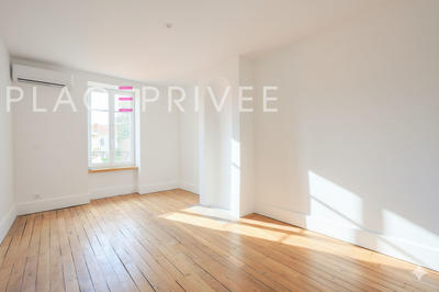 Appartement - 130 m² - 5 pièces