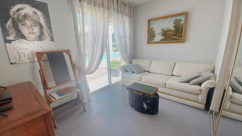 Propriété - 190 m² - 6 pièces