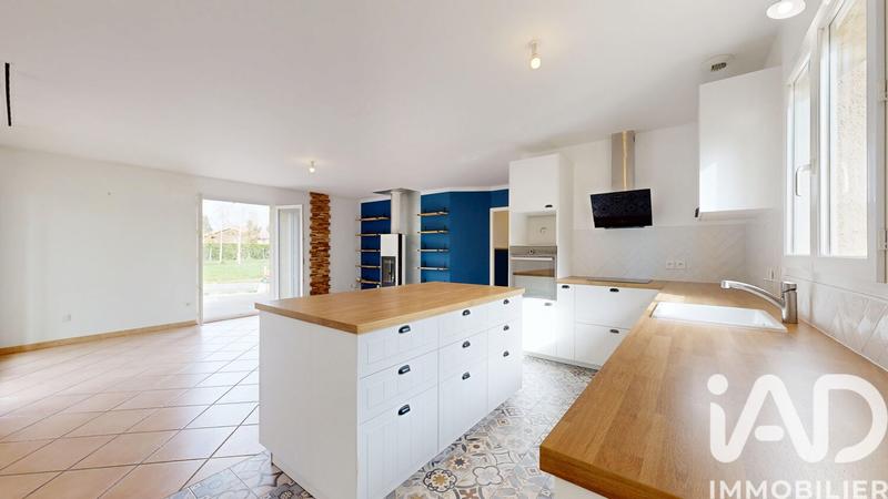 Maison - 92 m² - 4 pièces