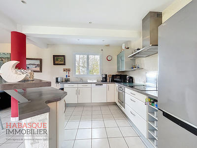 Maison - 142 m² - 7 pièces