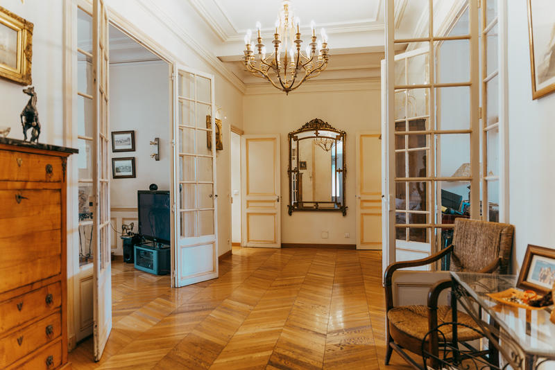 Appartement - 187 m² - 5 pièces