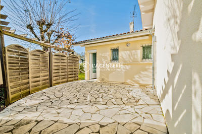 Maison - 92 m² - 4 pièces