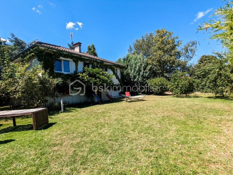 Maison traditionnelle - 94 m² - 5 pièces