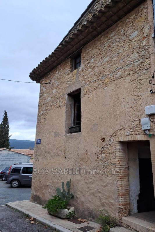 Maison de village - 85 m² - 3 pièces