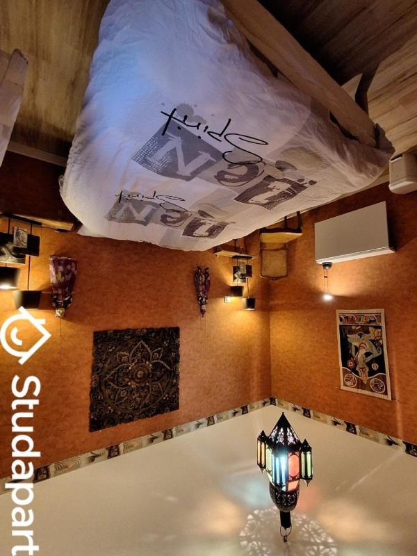 Chambre - 10 m² - 1 pièce