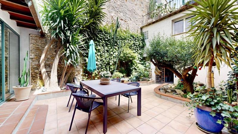 Maison en pierre - 256 m² - 8 pièces