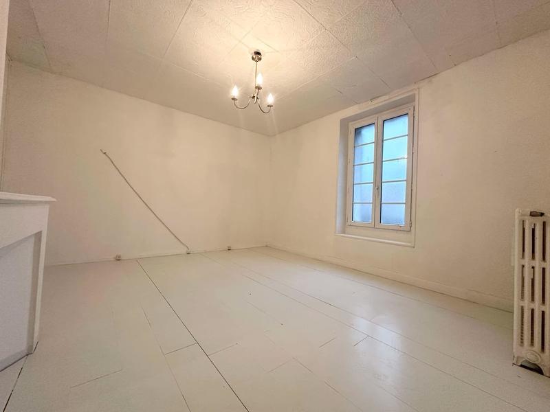 Maison - 214 m² - 9 pièces