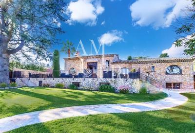 Maison - 500 m² - 9 pièces