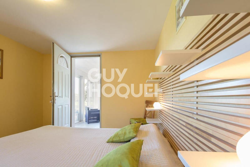 Maison - 220 m² - 8 pièces