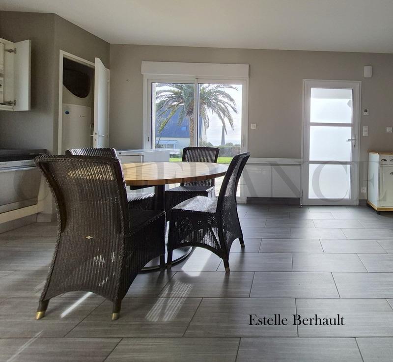 Maison - 177 m² - 8 pièces