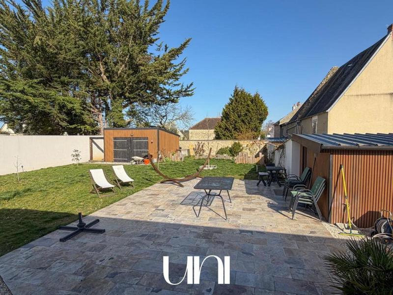 Maison - 222 m² - 6 pièces