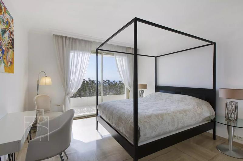 Appartement - 163 m² - 5 pièces