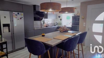 Maison - 104 m² - 4 pièces