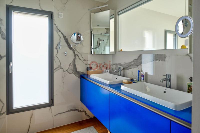 Maison d'architecte - 281 m² - 9 pièces